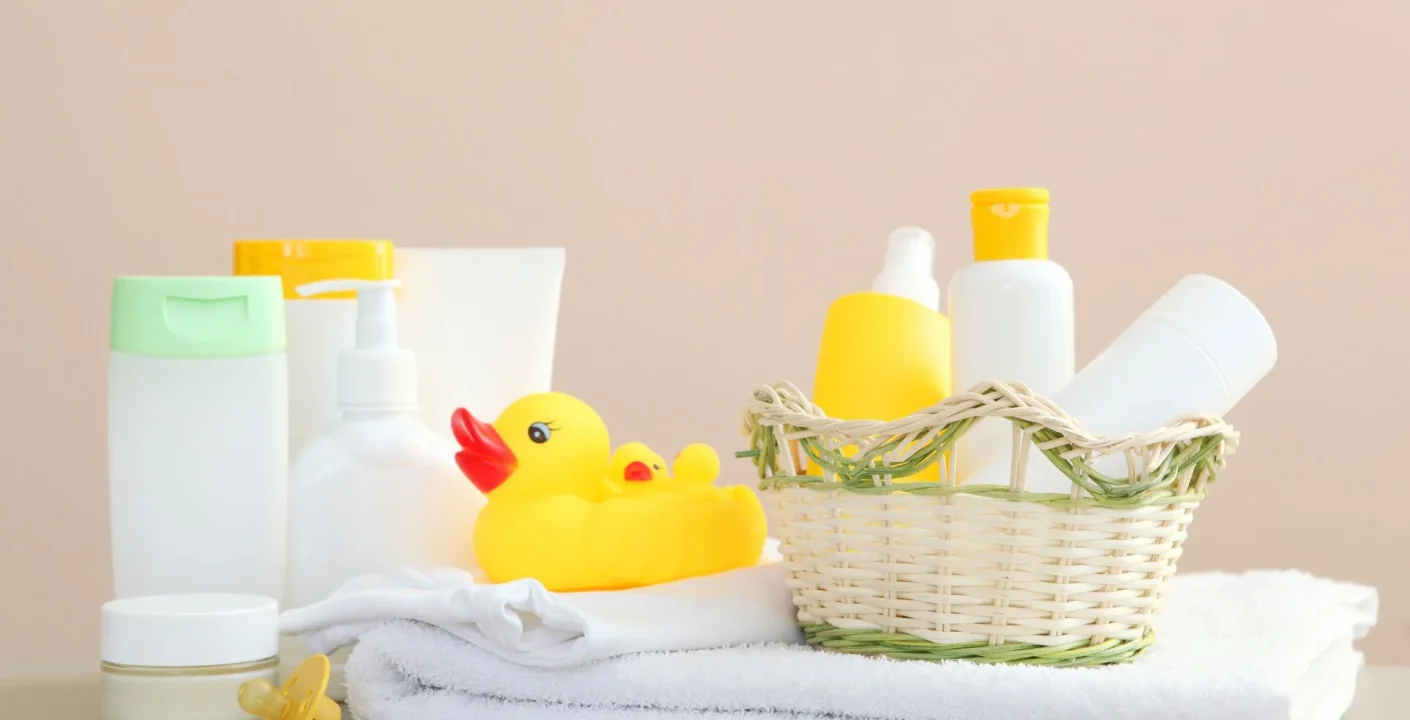 لوازم ضروری سیسمونی نوزاد (لیست کامل برای مادران باردار)