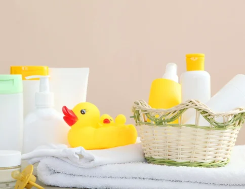 لوازم ضروری سیسمونی نوزاد (لیست کامل برای مادران باردار)